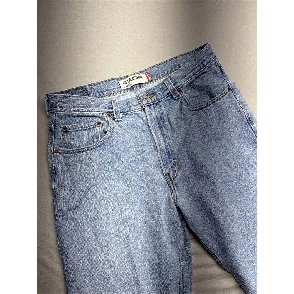 Vintage Y2K Levi's 550 Relaxed Fit Light Wash 36x32 Denim Jeans